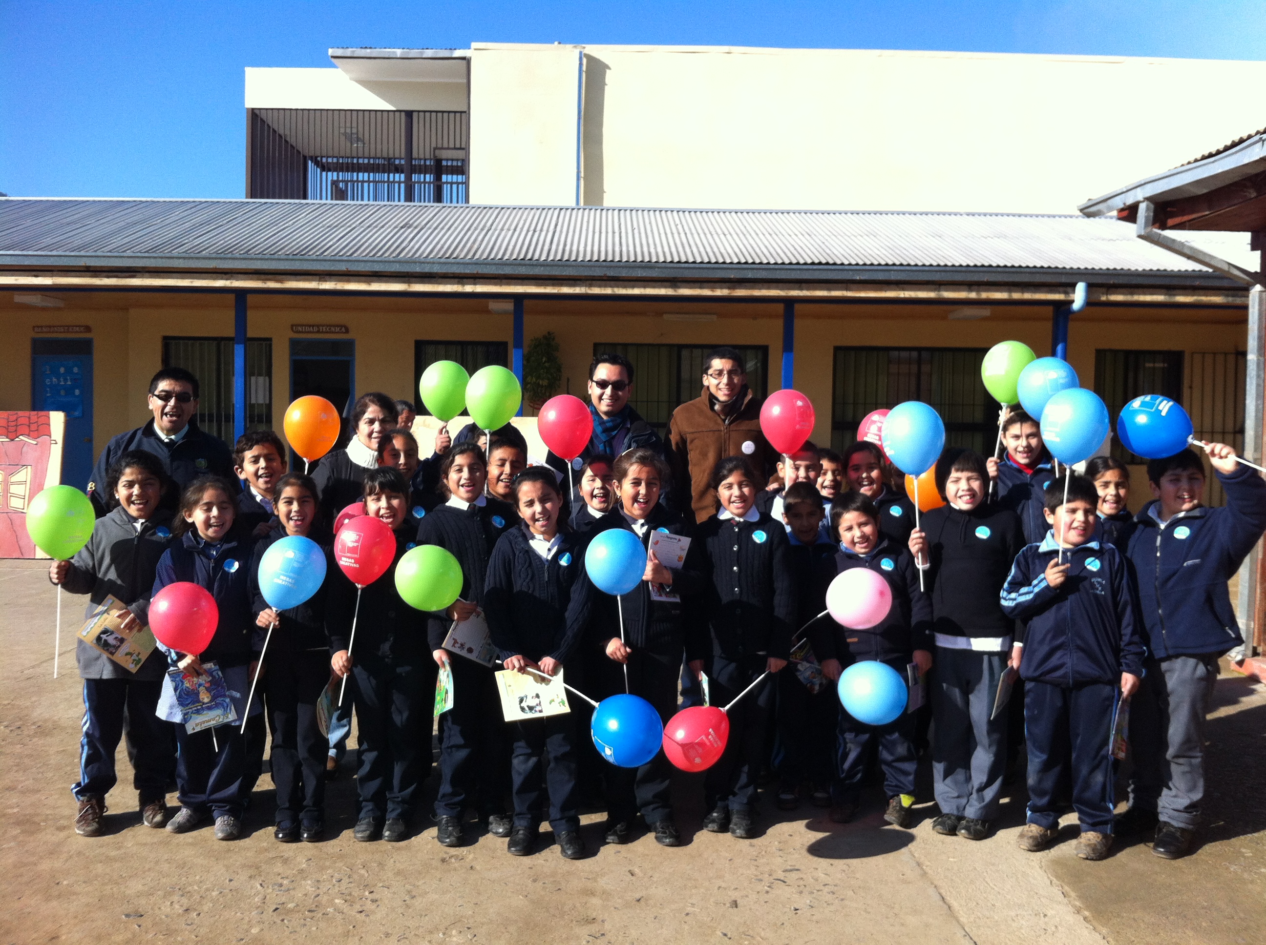 Niños y niñas de la escuela Lindorfo Moreno de Auquinco en Chépica participaron en jornadas de Animaciones Lectoras.
