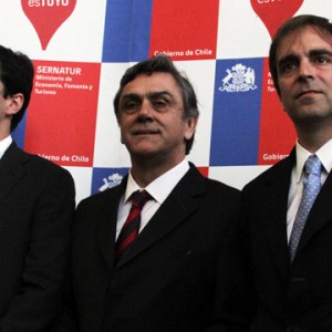 Ministro Cruz-Coke junto a Daniel Pardo, director de Sernatur, y Pablo Longueira, Ministro de Economía.