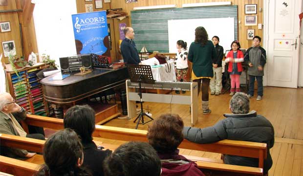 El 6 de julio coros de la comuna se presentarán ante la comunidad, cerrando el segundo ciclo de talleres para coros que desarrolla Acoris en Los Ríos.