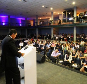 Ministro Ampuero en Cumbre IFACCA