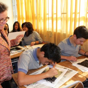 Directora María Verónica Atton comparte con alumnos en Escuela El Naranjal de Rengo