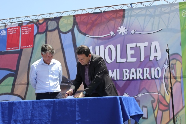 Autoridades de Minvu y Consejo de la Cultura firma acuerdo trabajo conjunto de programa Violeta en mi Barrio
