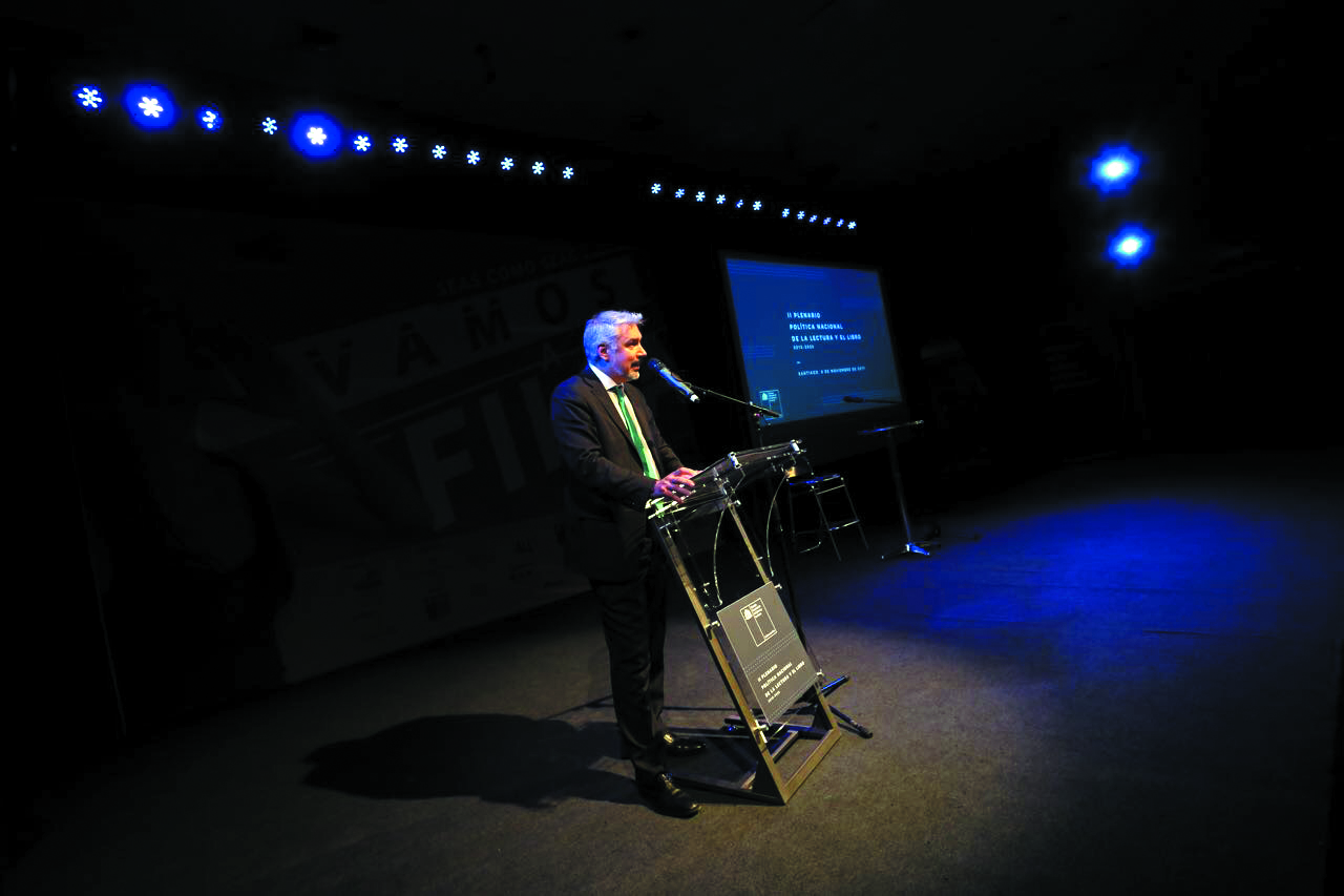 Ministro de Cultura encabeza el segundo Plenario de la Política Nacional de la Lectura y el Libro en FILSA