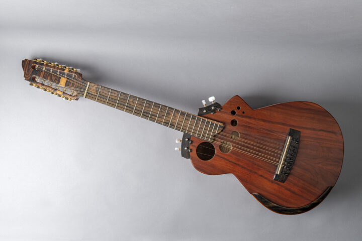 Guitarrona Mestiza Nº2 - Roberto Hernández y Daniela Poblete, Maipú, Región Metropolitana