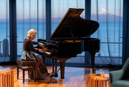 Orquesta de Cámara de Chile junto a Edith Fischer ofrecen conciertos en ...