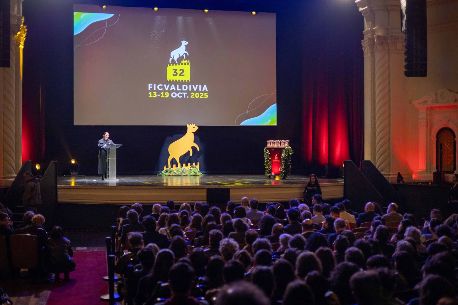 Ministra de las Culturas participa en la inauguración de FICValdivia