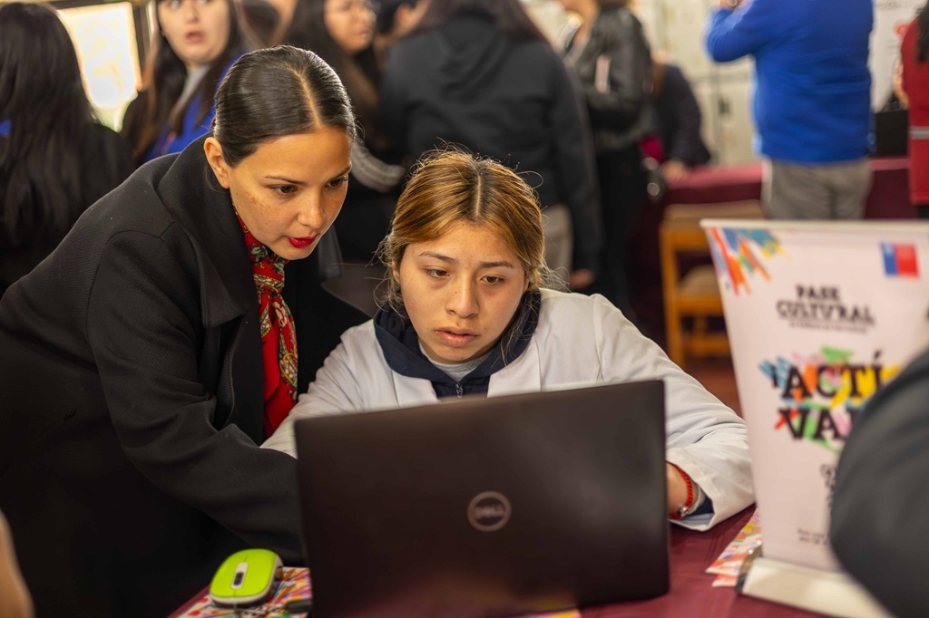 Estudiantes de Liceo Técnico de Valdivia activaron su Pase Cultural