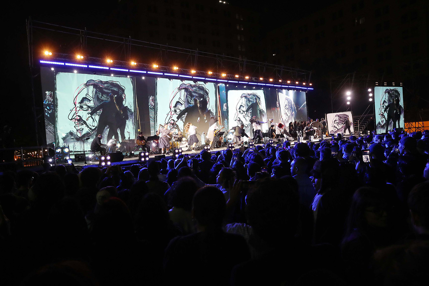 concierto ciudadano conmemoró los 80 años del Premio Nobel de Gabriela Mistral