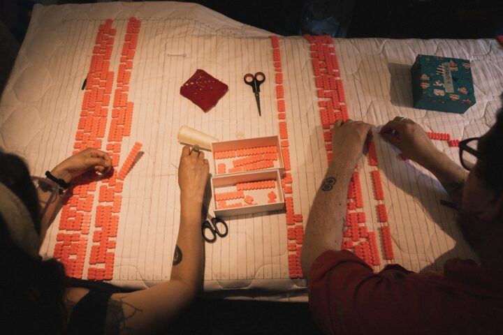 Avanza el proceso de creación de obra que aborda el estigma sobre el VIH en Chile