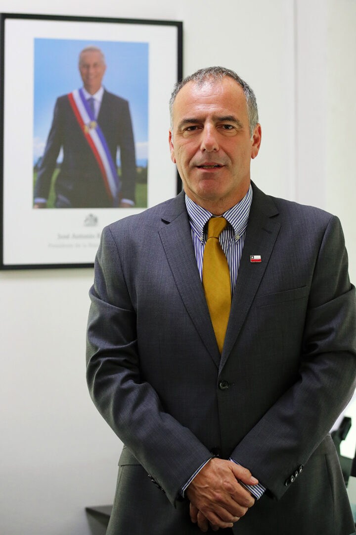 Carlos Lobos