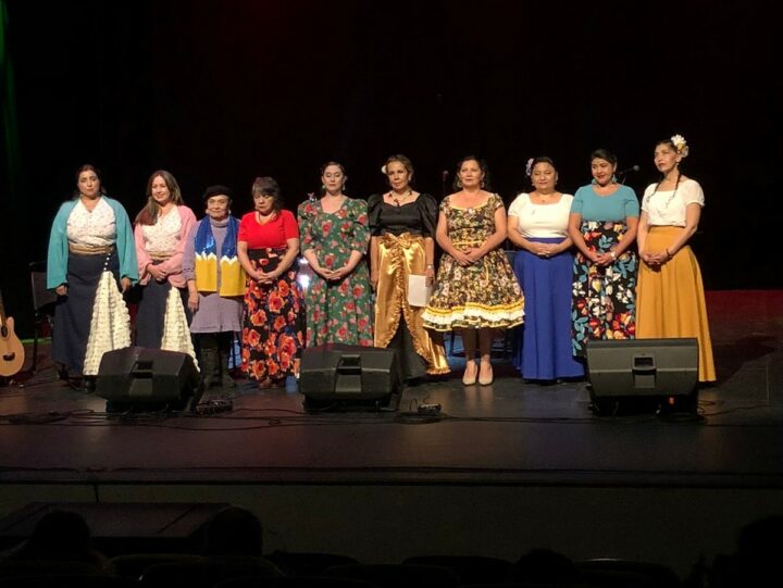 Quince voces rinden homenaje a la cantora chilena en Magallanes