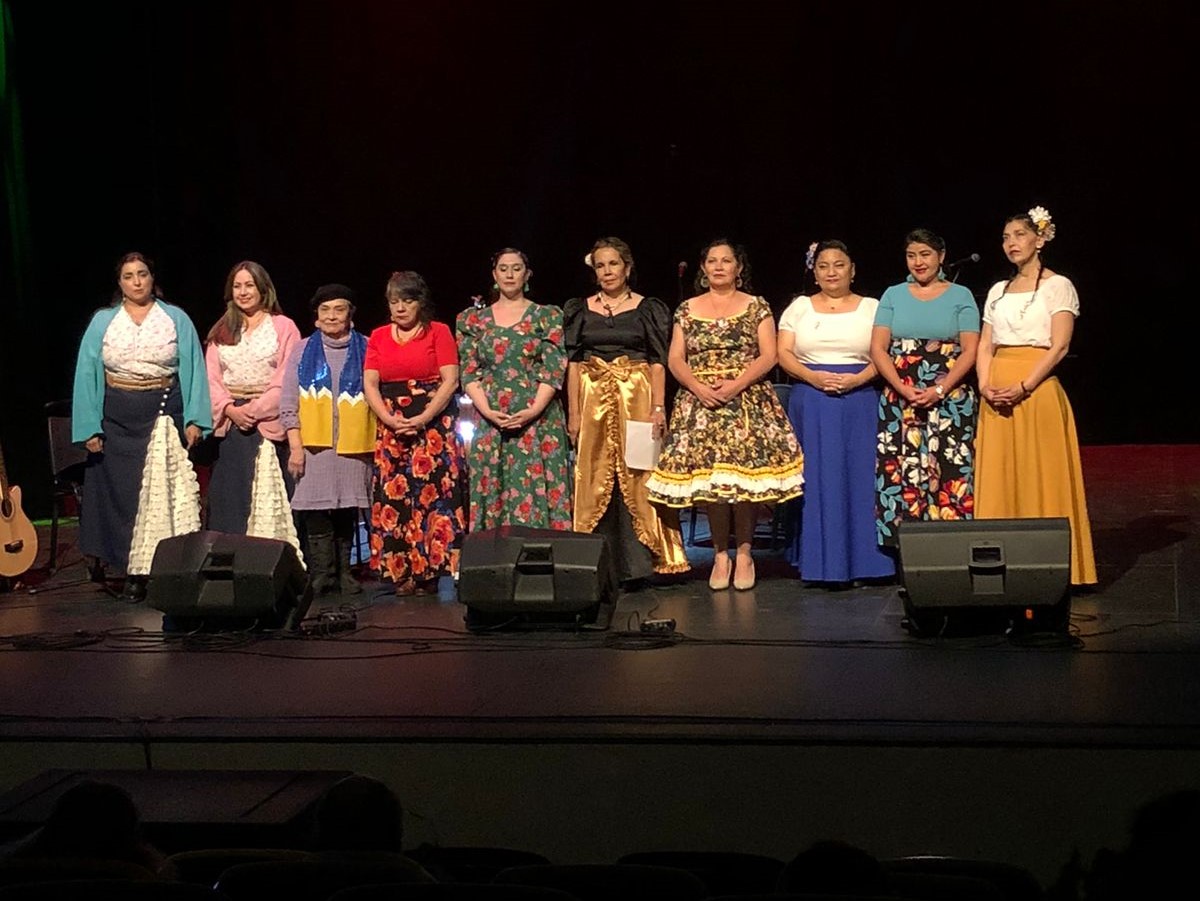Quince voces rinden homenaje a la cantora chilena en Magallanes