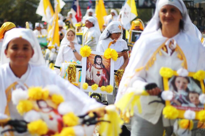 Ministro de las Culturas participó en la Misa de Cuasimodo en Lo Barnechea