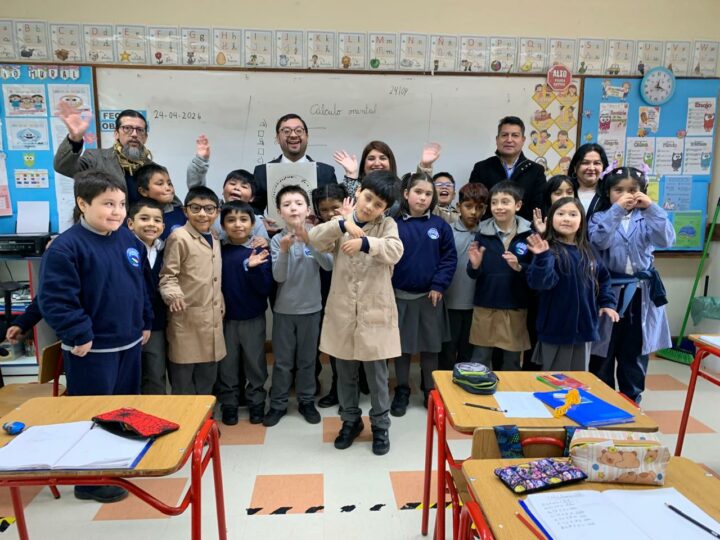 Seremi de las Culturas y ULagos entregan “Sello Acciona” a establecimientos educacionales
