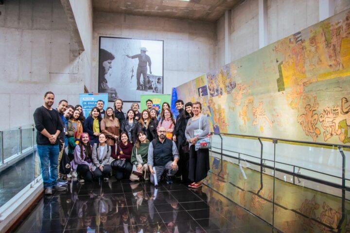 Destacado artista y educador brasileño comparte su experiencia con Mesa de Educación Artística de la RM