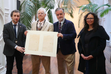 Ministerio entrega acuerdo de 1888 al pueblo Rapa Nui