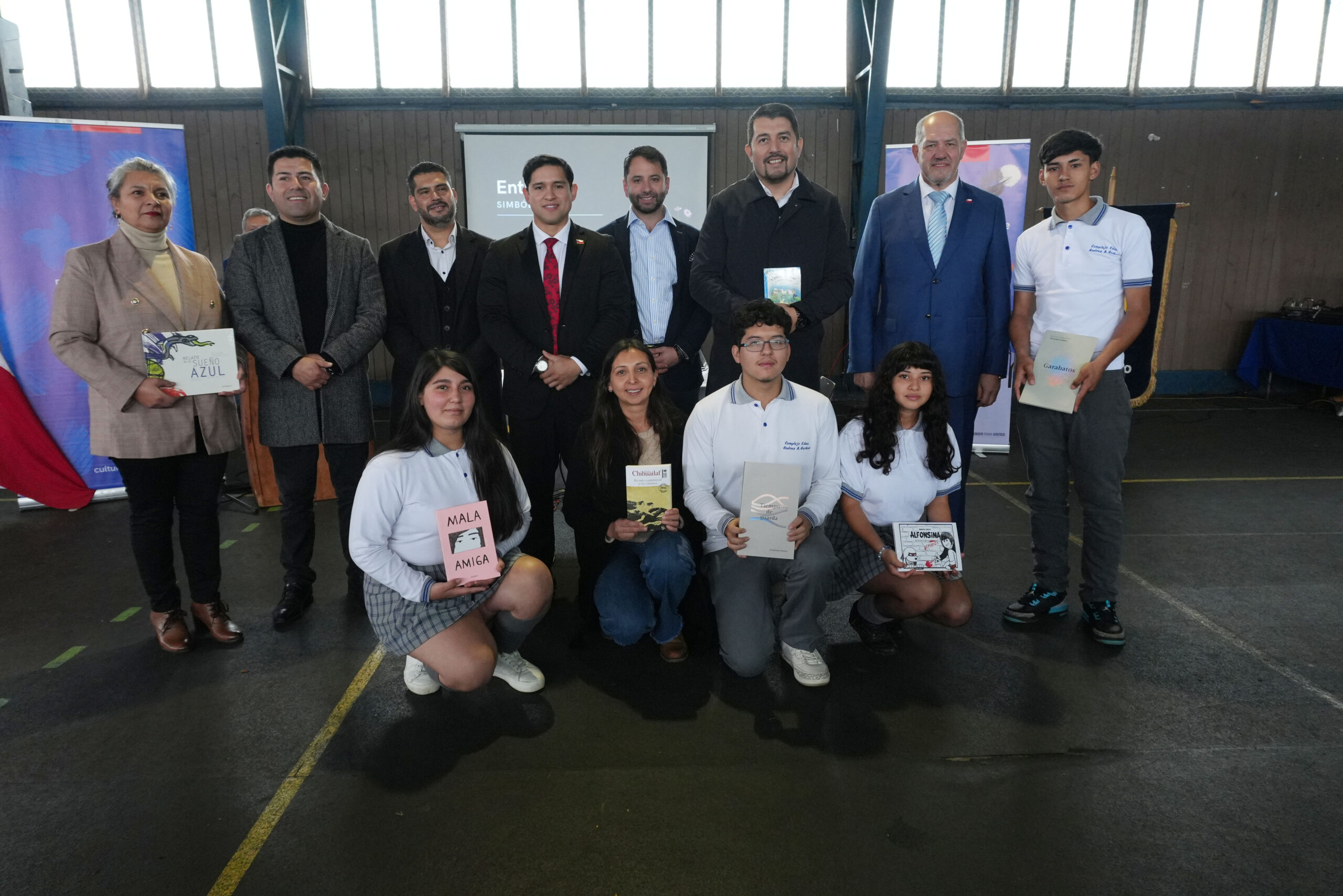 Gobierno impulsa recuperación de la biblioteca del Liceo Bicentenario de Gorbea tras incendio