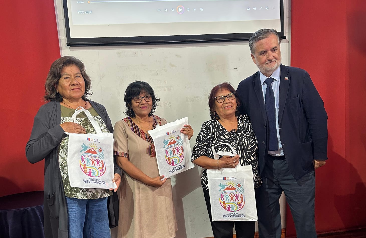 Ministro de las Culturas encabeza entrega de recursos a organizaciones culturales comunitarias de Arica