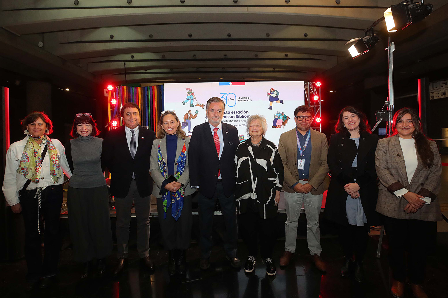 Ministerio de las Culturas celebra 30 años de Bibliometro
