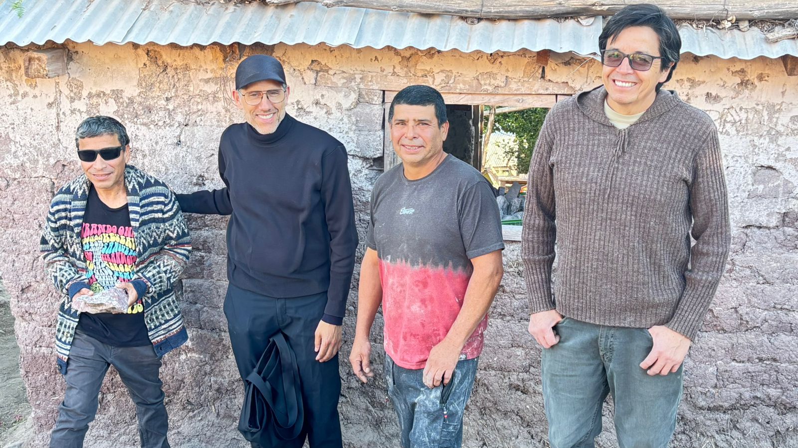 De París a Combarbalá: encuentro en la Bienal Revelations