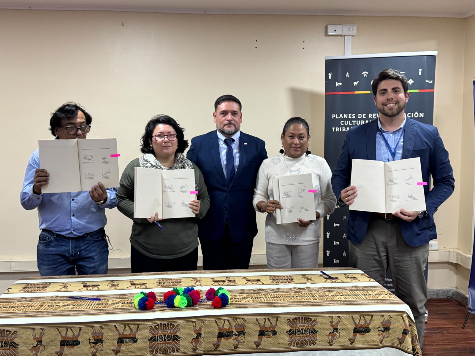 Firman plan de revitalización cultural de pueblos originarios y afrodescendientes en Arica y Parinacota