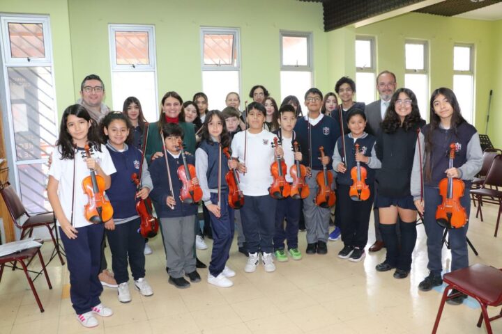 150 jóvenes músicos de Atacama perfeccionan su talento junto a la Orquesta de Cámara de Chile