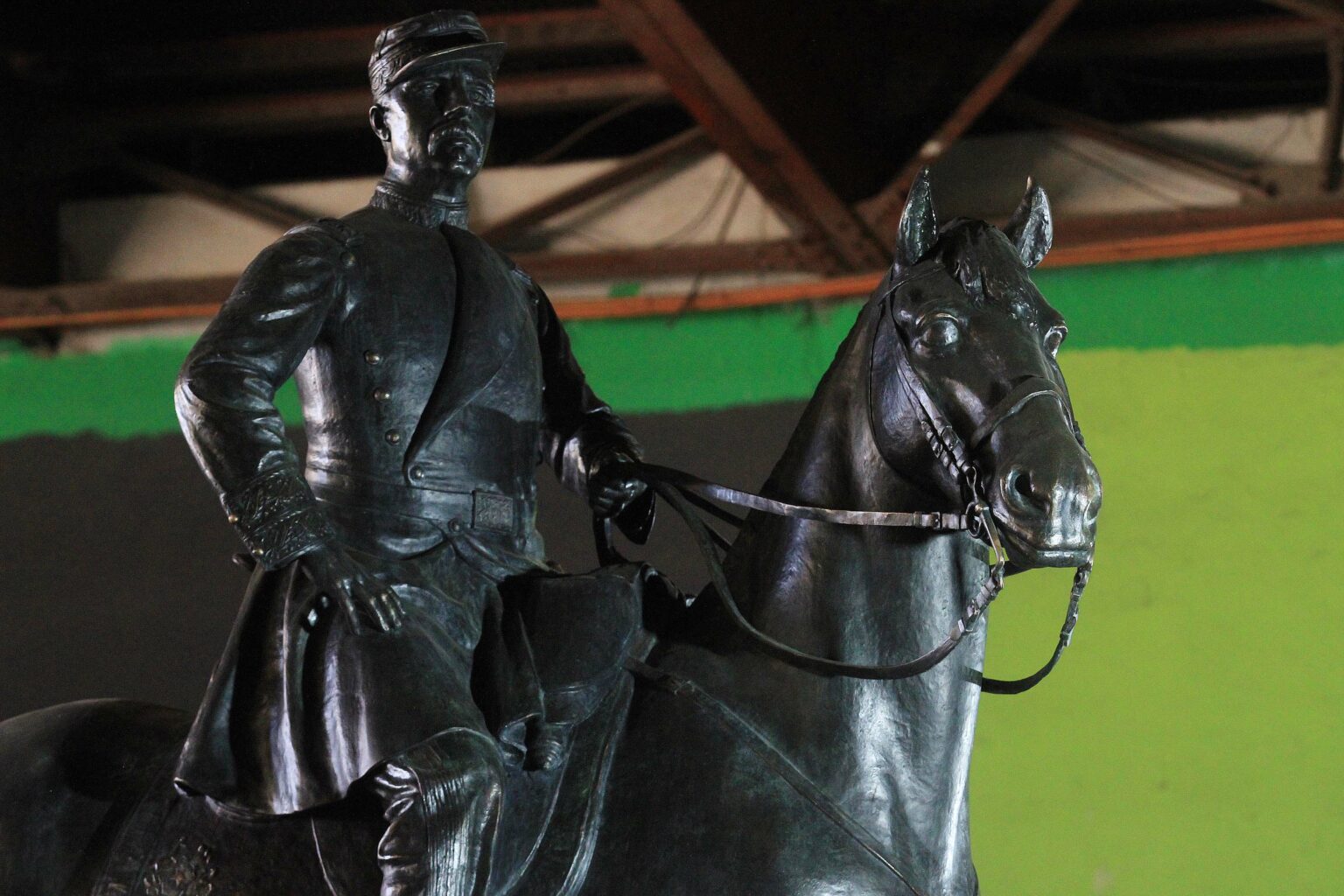Ministro de las Culturas destaca obras realizadas por Municipalidad de Providencia para exhibir el monumento al general Baquedano