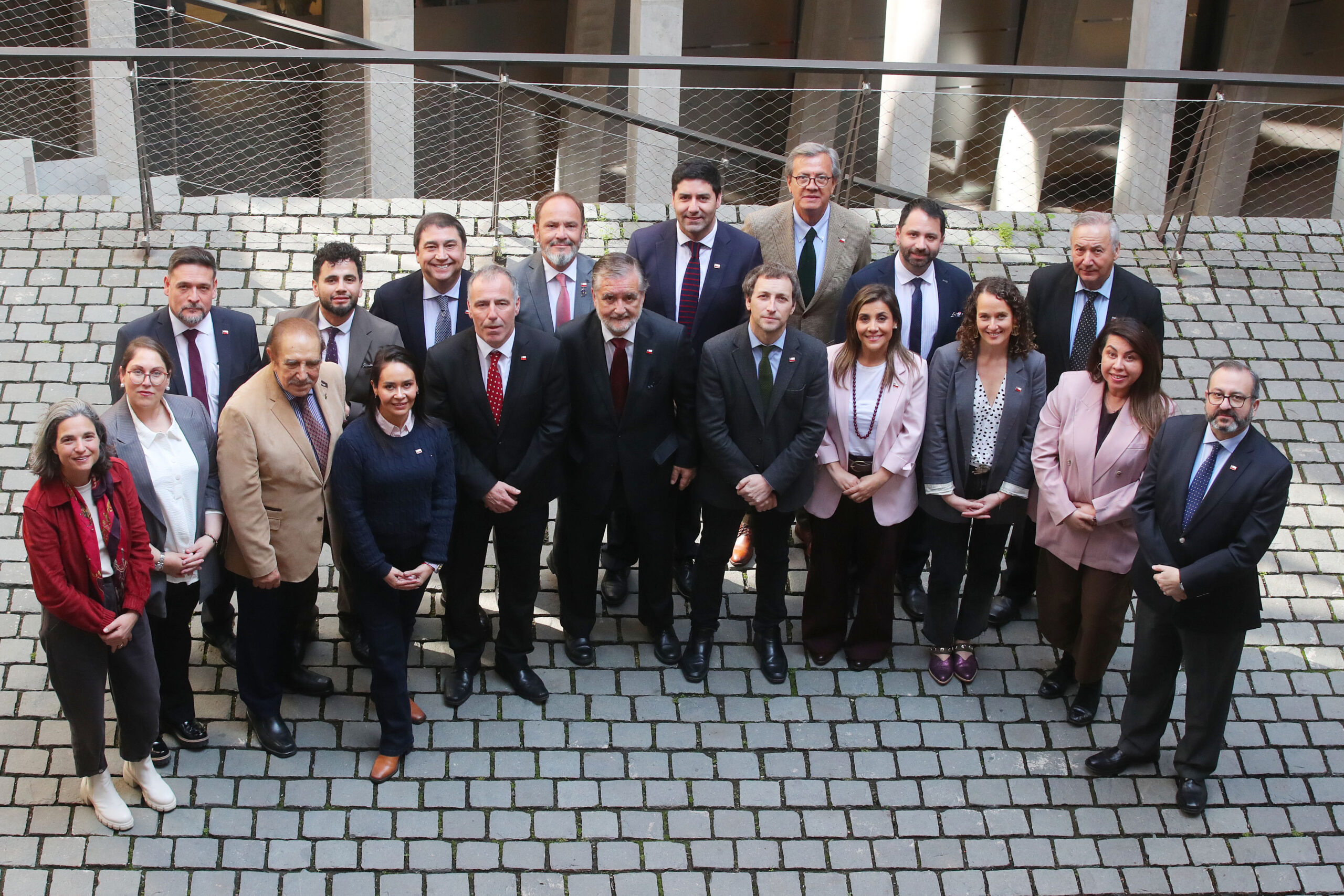 Ministro de las Culturas encabeza primera jornada nacional de seremis para fortalecer la gestión territorial y la coordinación institucional