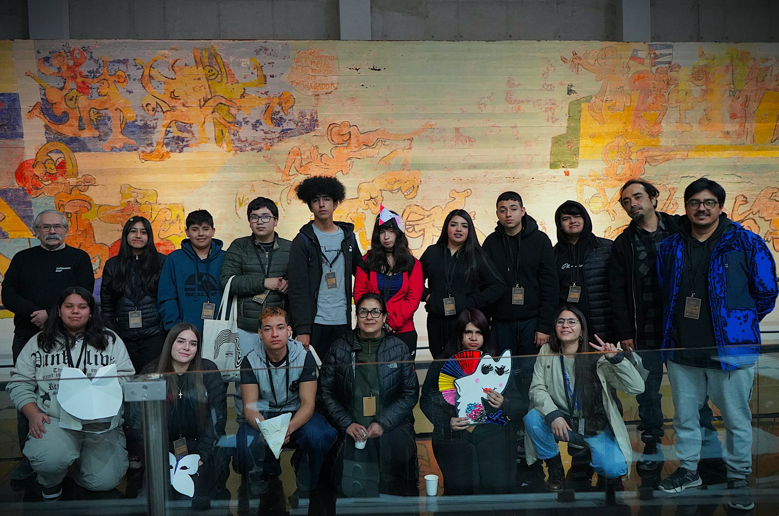 estudiantes de Vallenar inician junto a Cecrea un viaje creativo inspirado en Roberto Matta
