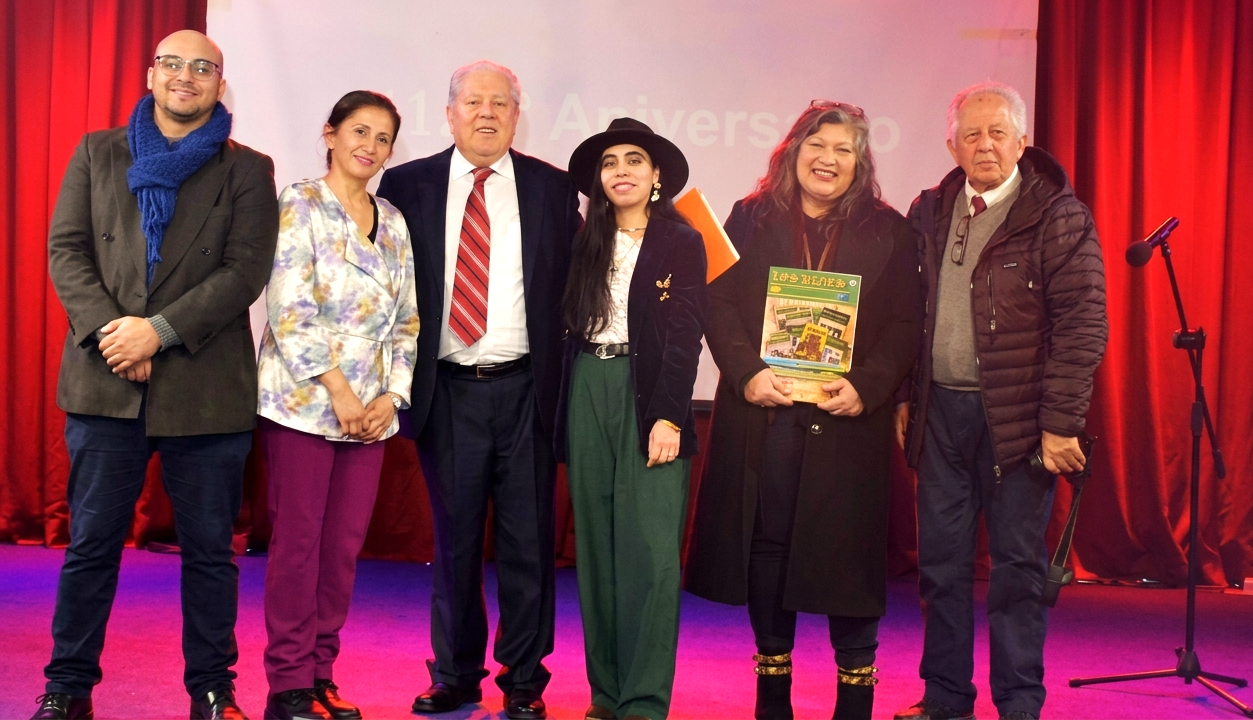 Con una masiva asistencia se realizó el lanzamiento de la edición N°42 de la Revista "Los Pinos" y la conmemoración de los 120 años de la ex Escuela Normal de Victoria