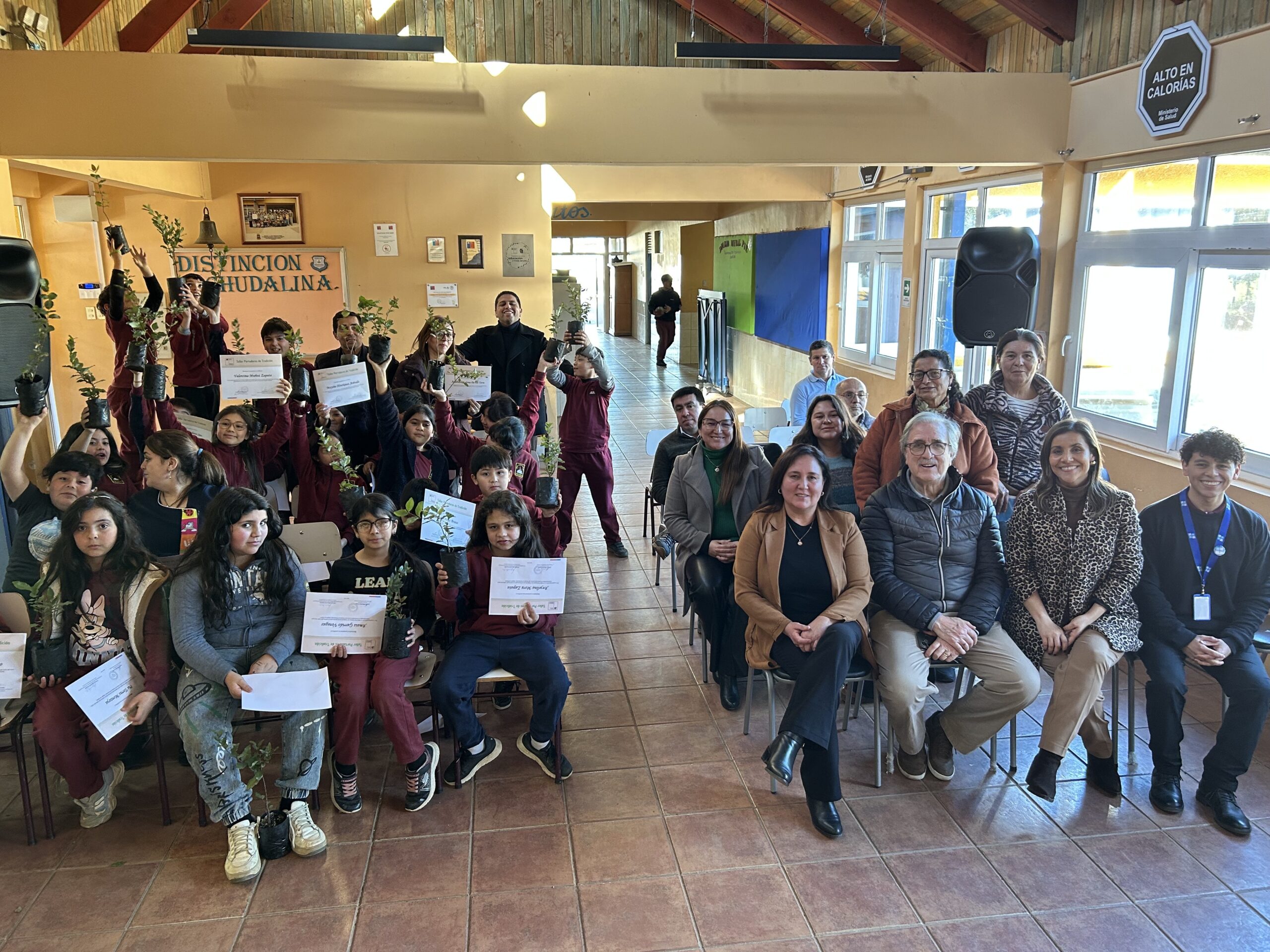 Taller Portadores de Tradición tuvo emotivo cierre junto a estudiantes de la Escuela Lomas de Chudal