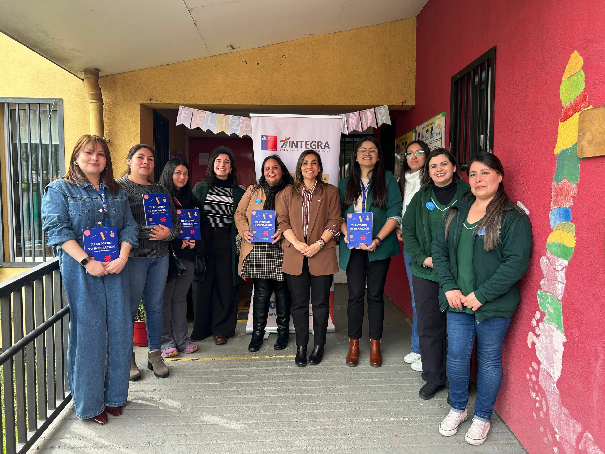 Cultura y creatividad llegan a la primera infancia con entrega del libro “Tu entorno, tu inspiración” en San Carlos