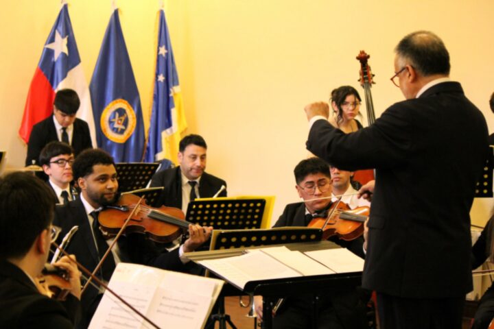 Magistral presentación de la Orquesta Sinfónica UMAG en el Día de la Música Chilena