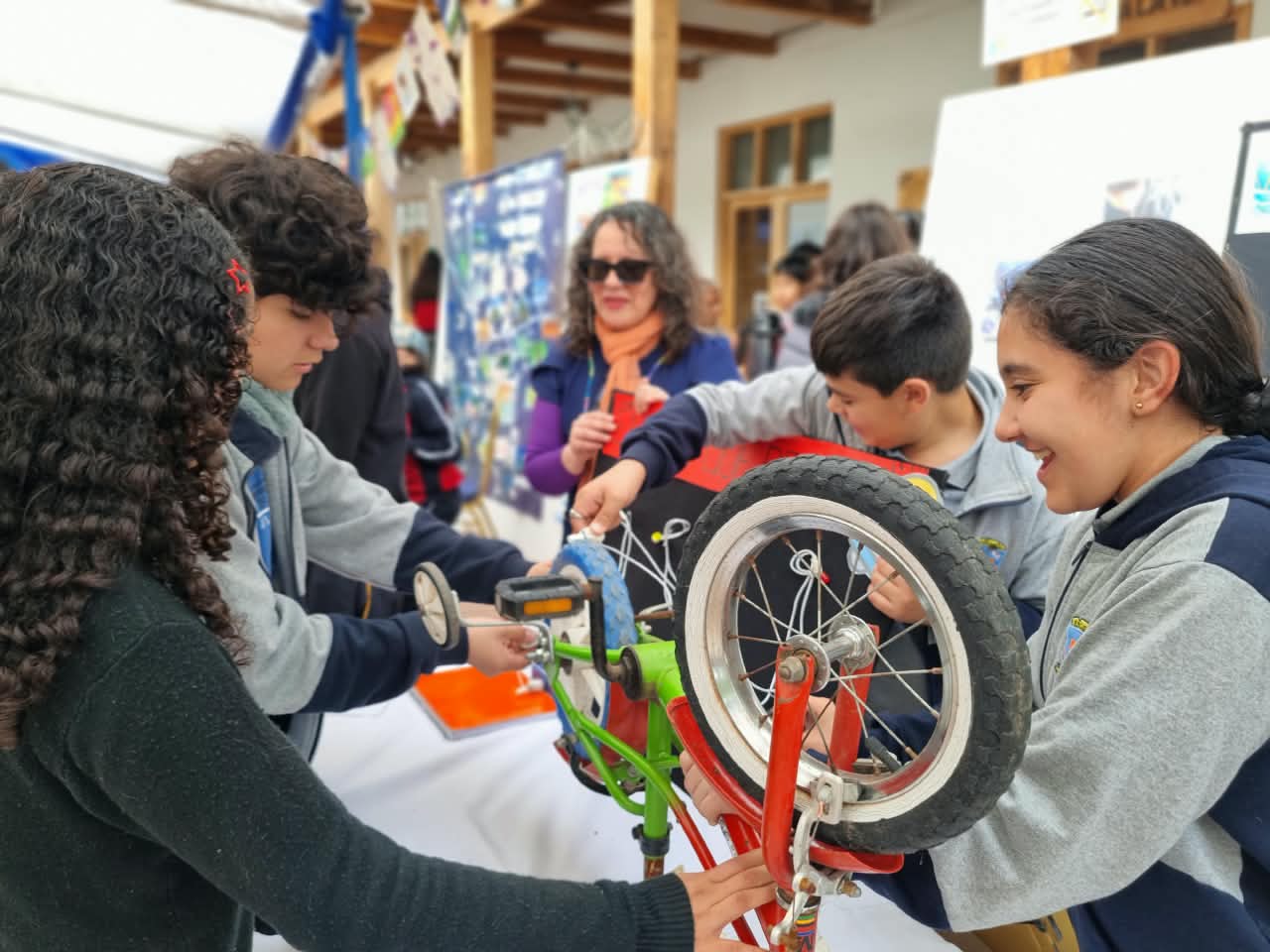 Feria BicicleteArte reúne en Pichidegua a 200 estudiantes de O’Higgins y celebra 10 años de Cecrea