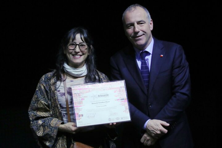 Artesanos de Valparaíso y El Melón reciben el Sello de Excelencia a la Artesanía 2026