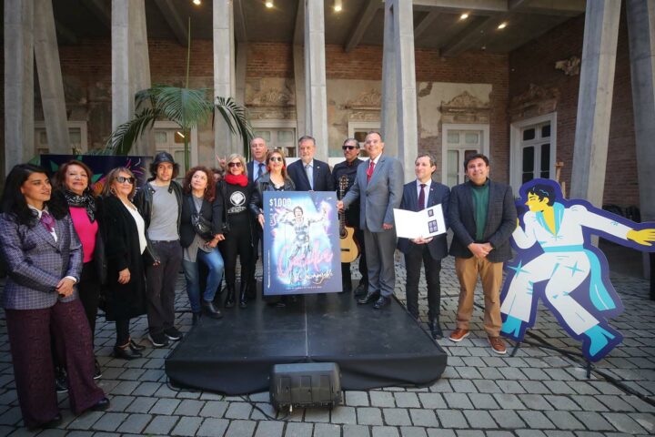 CorreosChile y Ministerio de las Culturas homenajean a Cecilia “La Incomparable” con emisión postal conmemorativa